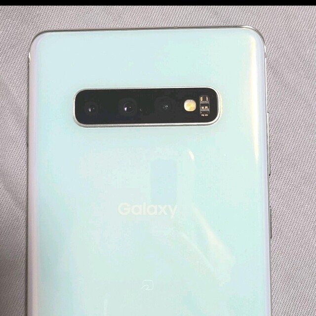 Galaxy(ギャラクシー)のGalaxy S10＋ Prism White スマホ/家電/カメラのスマートフォン/携帯電話(スマートフォン本体)の商品写真