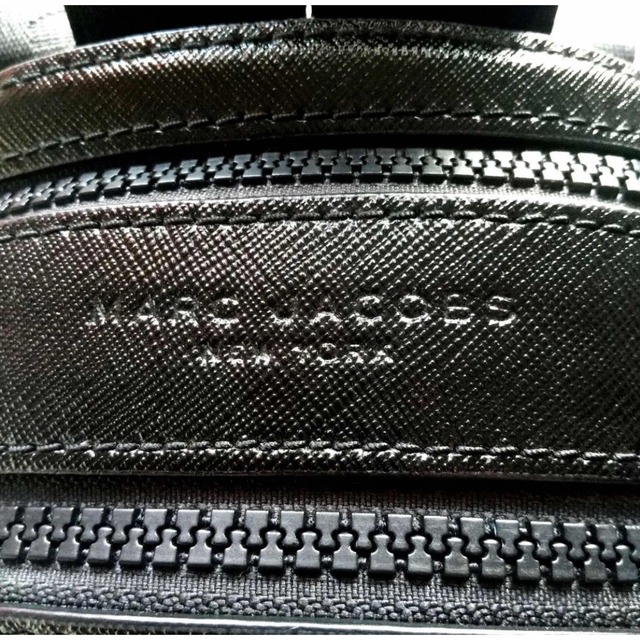 希少♥️MARC JACOBS 限定ダブルJのリュック ボディバッグ 本革 レディースのバッグ(リュック/バックパック)の商品写真