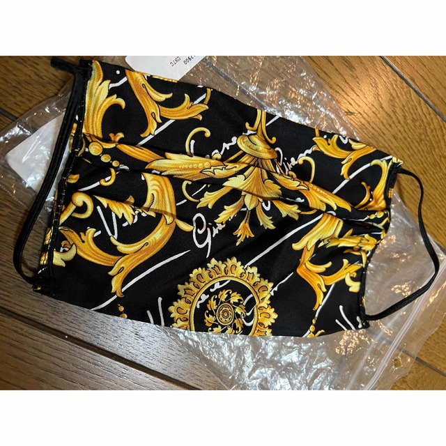 VERSACE(ヴェルサーチ)の新品 VERSACE シルクファッションマスク　ヴェルサーチ メンズのメンズ その他(その他)の商品写真