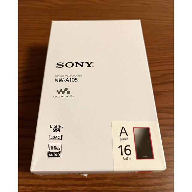 WALKMAN(ウォークマン)のSONY WALKMAN A105レッド スマホ/家電/カメラのオーディオ機器(ポータブルプレーヤー)の商品写真