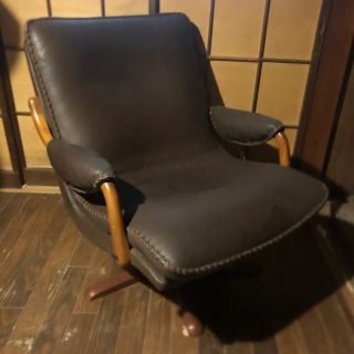 北欧　ビンテージ　BERG FURNITURE ベルグファニチャー　チーク　本革(一人掛けソファ)