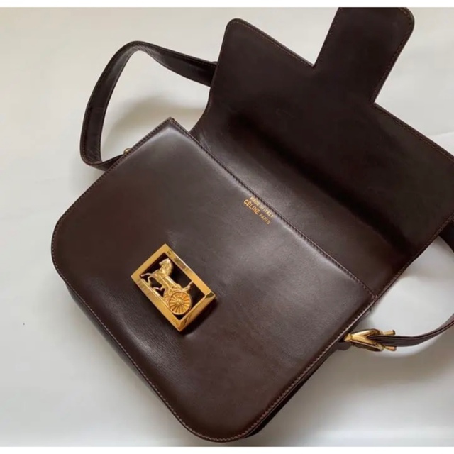 celine(セリーヌ)のceline セリーヌ レア 馬車 ショルダーバッグ 茶系 ブラウン レザー レディースのバッグ(ショルダーバッグ)の商品写真