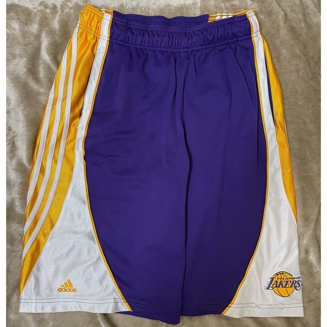 MITCHELL & NESS(ミッチェルアンドネス)のLakers パンツ コービーブライアント バスパン スポーツ/アウトドアのスポーツ/アウトドア その他(バスケットボール)の商品写真