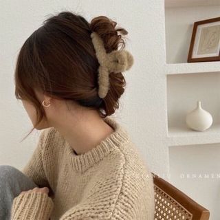 ヘアクリップ‪‪❤︎‬バンズクリップ＊もこもこ＊ふわふわ＊2点セット＊可愛い(バレッタ/ヘアクリップ)