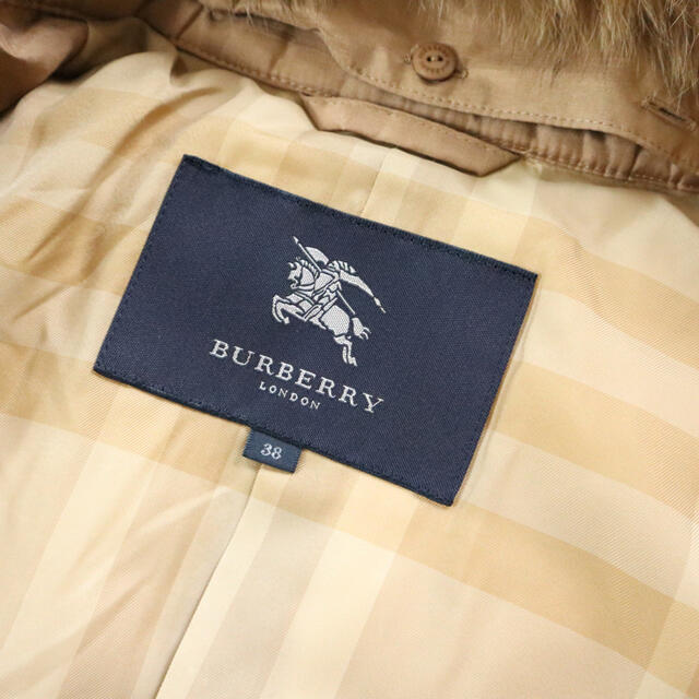 BURBERRY(バーバリー)の新品同様❗️上質　BURBERRY LONDON フォックスファー ダウンコート レディースのジャケット/アウター(ダウンジャケット)の商品写真