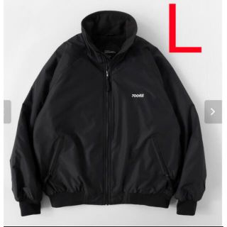 ワンエルディーケーセレクト(1LDK SELECT)の【Lサイズ】700FILL Small Logo Warm Up Jacket(ナイロンジャケット)