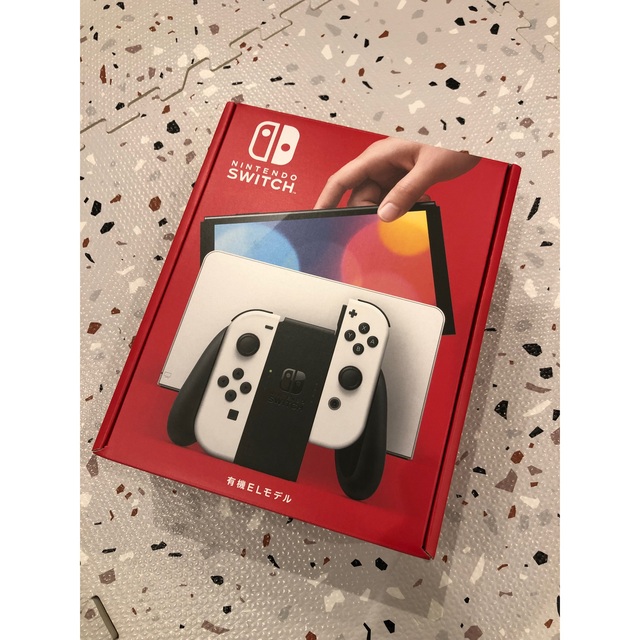 新品未開封　Nintendo Switch 有機EL本体（ホワイト）