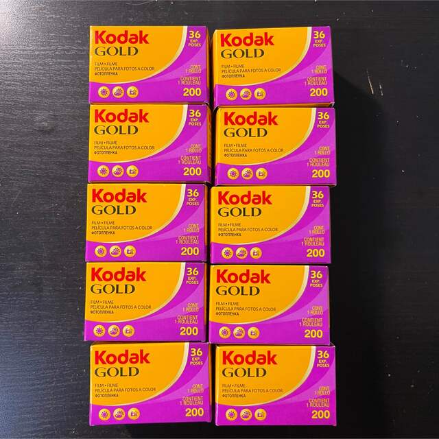 富士フイルム(フジフイルム)の10個セット！Kodak gold200 36枚撮り 35mmカラーネガフィルム スマホ/家電/カメラのカメラ(フィルムカメラ)の商品写真