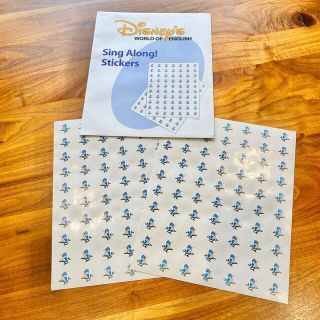 ディズニー(Disney)の新品未使用　DWE シングアロング　小鳥のシールシール２枚(絵本/児童書)