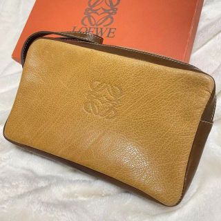 ロエベ(LOEWE)のロエベ ベージュ ブラウン 手持ちバック セカンドバック(クラッチバッグ)