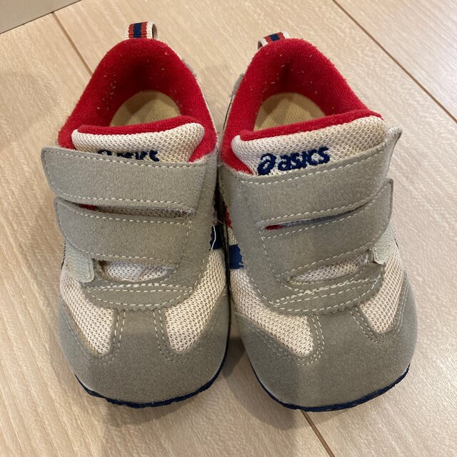 asics(アシックス)のasicsスニーカー　14cm キッズ/ベビー/マタニティのベビー靴/シューズ(~14cm)(スニーカー)の商品写真