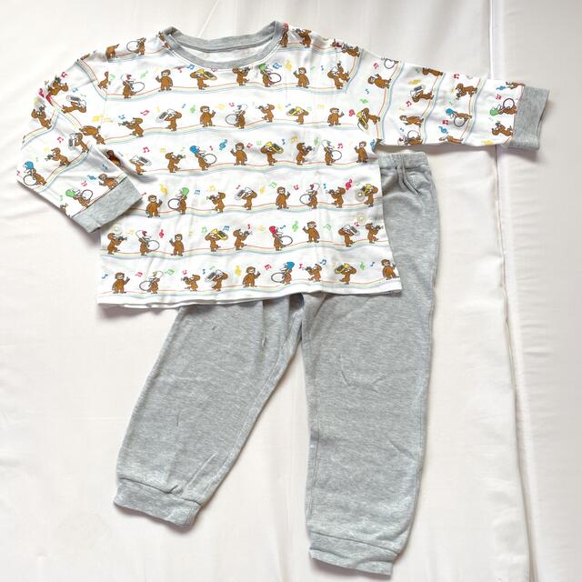 UNIQLO UNIQLOキッズパジャマおさるのジョージの通販 by picnic 子ども服 パジャマ 長袖パジャマ おさるのジョージ