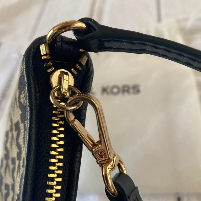 Michael Kors(マイケルコース)のマイケルコースポーチ レディースのファッション小物(ポーチ)の商品写真