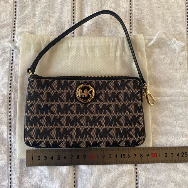 Michael Kors(マイケルコース)のマイケルコースポーチ レディースのファッション小物(ポーチ)の商品写真