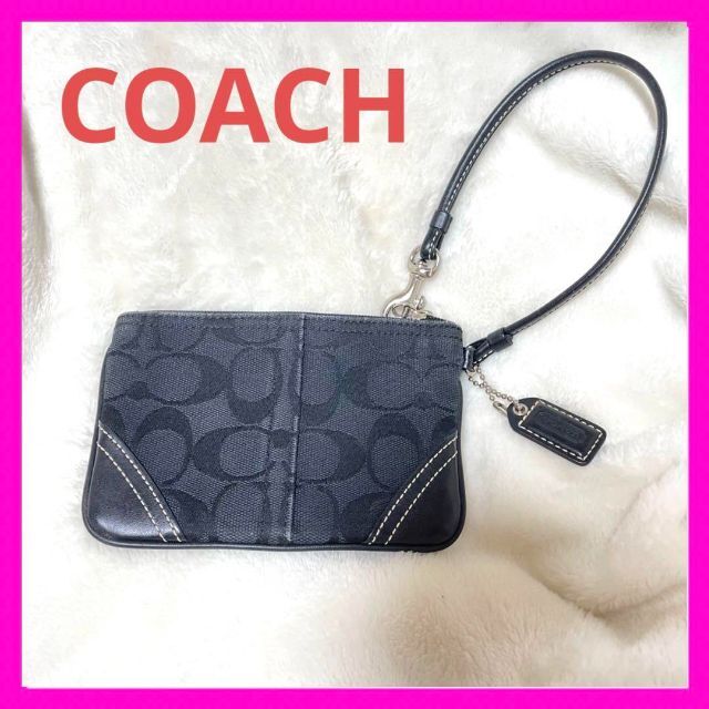 COACHのブラック ポーチ 定期やちょっとした小物を入れ バックに付けて便利♡