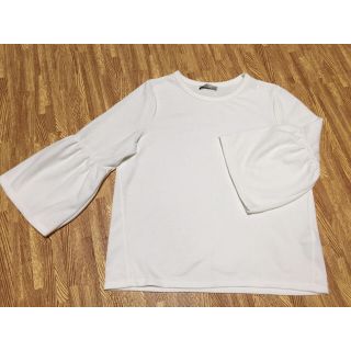 ザラ(ZARA)のZARA 袖フレアー カットソー (カットソー(長袖/七分))