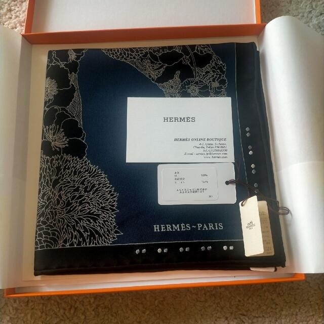 Hermes(エルメス)のエルメス ガヴロッシュ ローブ・レジェール・アンカドレ レディースのファッション小物(バンダナ/スカーフ)の商品写真