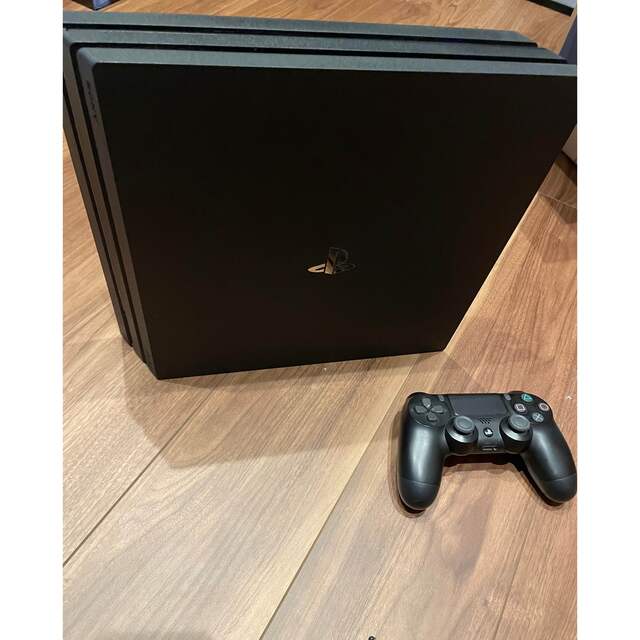 SONY PS4 Pro1TB+ソフト5本セット(オマケ付)