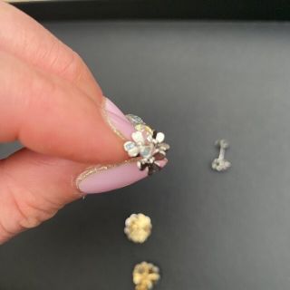 お花のモチーフピアス　ヴァンクリ好きの方にも(ピアス)