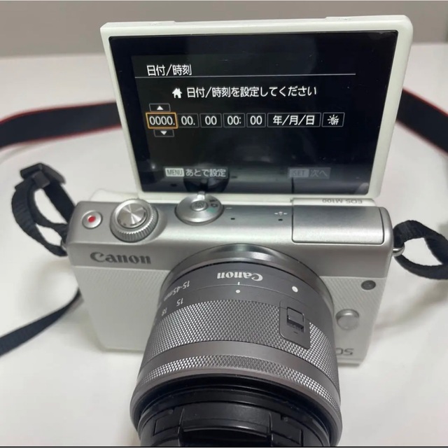 Canon EOS M100  本体、単焦点レンズのみ