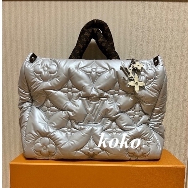 LOUIS VUITTON(ルイヴィトン)のルイヴィトンオンザゴーGM M21053 レディースのバッグ(トートバッグ)の商品写真