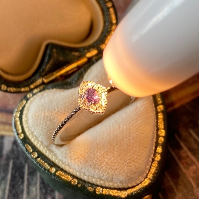 シンプルでおしゃれ 極上天然アレキサンドライト0.23ct ダイヤ Pt900