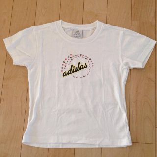 アディダス(adidas)のadidas Tシャツ(Tシャツ/カットソー)