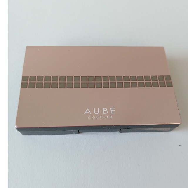 AUBE couture(オーブクチュール)のオーブクチュール　デザイニングアイブロウコンパクトBR811 コスメ/美容のベースメイク/化粧品(パウダーアイブロウ)の商品写真