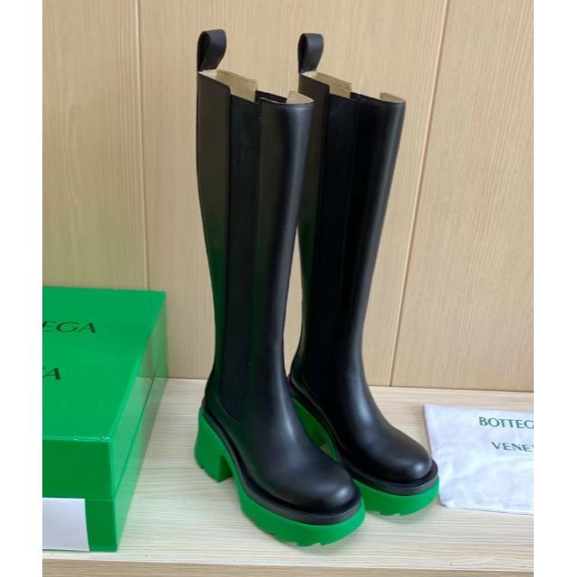 BOTTEGA のぞましい VENETA ストライド BOTTEGA のぞましい VENETA ストライド