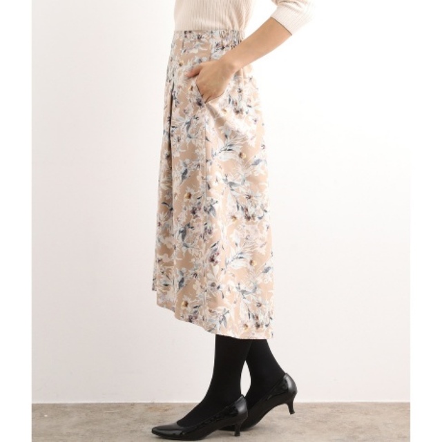 ViS(ヴィス)の【新品タグ付き】ViS フレアスカート　花柄 レディースのスカート(ロングスカート)の商品写真