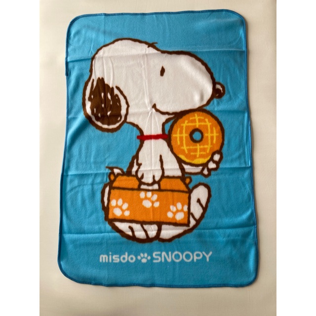 SNOOPY(スヌーピー)のミスド福袋　ブランケット　スヌーピー エンタメ/ホビーのコレクション(ノベルティグッズ)の商品写真