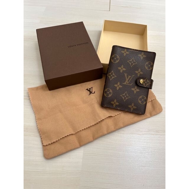 ルイヴィトン  VUITTON 手帳　箱付き