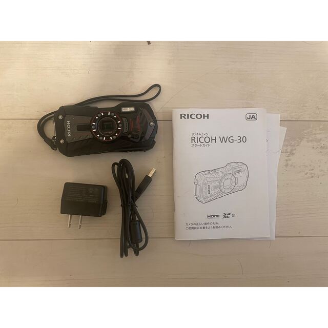 RICOH 防水デジタルカメラ WG WG-30 EBONY BLACK スマホ/家電/カメラのカメラ(コンパクトデジタルカメラ)の商品写真