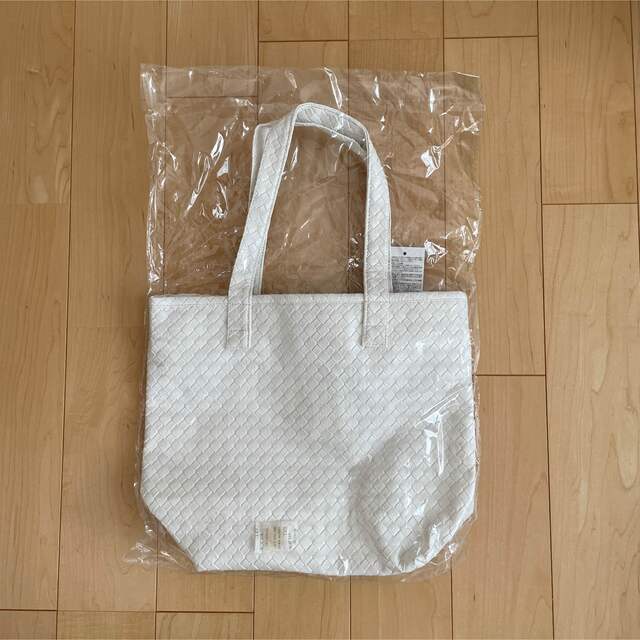新品　タグ付き　バック レディースのバッグ(トートバッグ)の商品写真