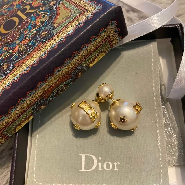 Dior(ディオール)のDIORパール★ピアス　残り1つ‼️ レディースのアクセサリー(ピアス)の商品写真