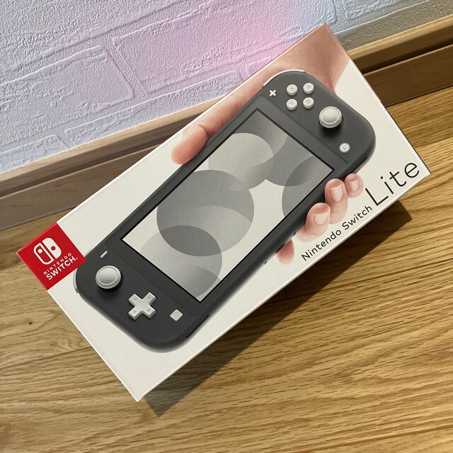 美品　ニンテンドースイッチライト　グレー　Nintendo　Switch