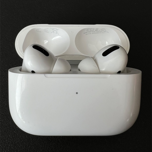 APPLE AirPods Pro 第1世代　正規　中古美品 | フリマアプリ ラクマ