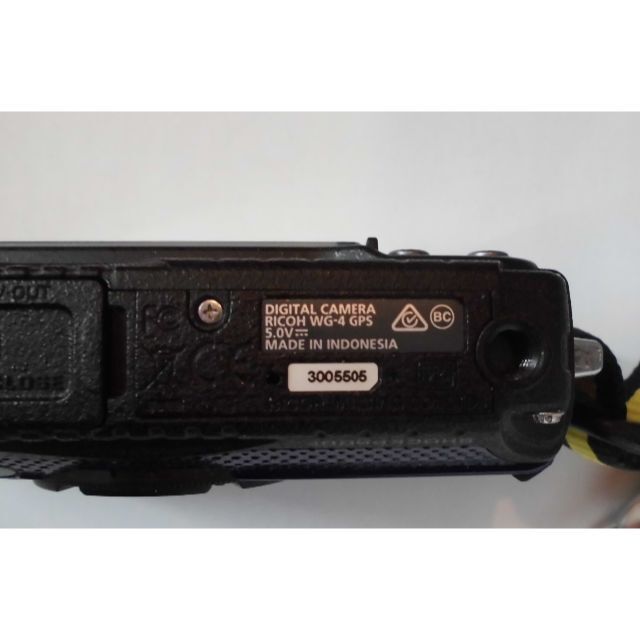 RICOH(リコー)のリコーWG-4・GPS スマホ/家電/カメラのカメラ(コンパクトデジタルカメラ)の商品写真