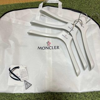 モンクレール(MONCLER)のモンクレール  ハンガー コートカバー ガーメント タグ(押し入れ収納/ハンガー)