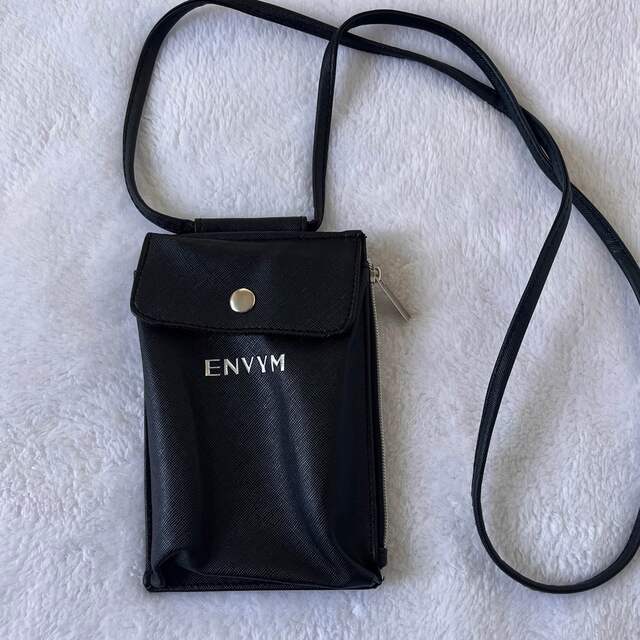 ENVYM(アンビー)のスマホが入るお財布ポシェット　ENVYM レディースのバッグ(ショルダーバッグ)の商品写真