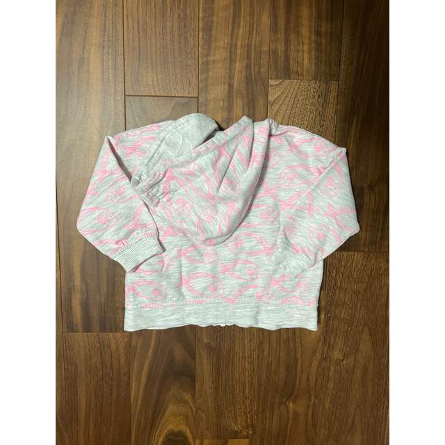 ZARA KIDS(ザラキッズ)のZARA KIDS☆ザラキッズ　魚柄スウェットパーカー キッズ/ベビー/マタニティのベビー服(~85cm)(トレーナー)の商品写真