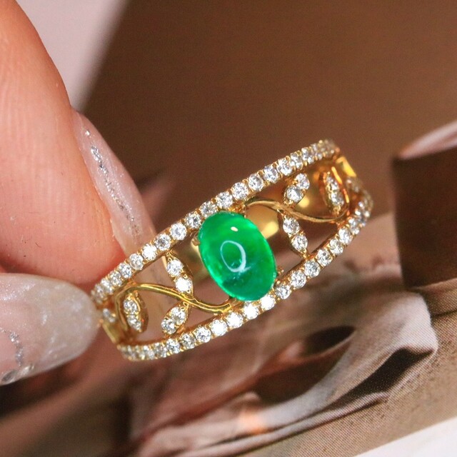【メーカー直売】 天然ダイヤモンド付きエメラルドリングk18 リング(指輪)