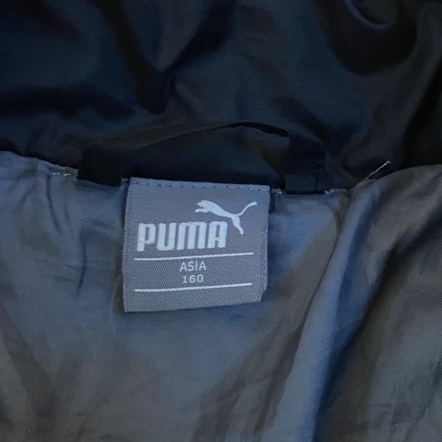 PUMA(プーマ)のpuma 160 黒　ショート丈　ジャンパー キッズ/ベビー/マタニティのキッズ服男の子用(90cm~)(ジャケット/上着)の商品写真