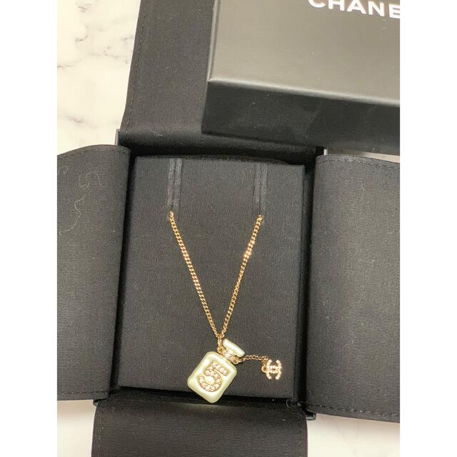 CHANEL - シャネル 2022年春夏コレクション CCマーク 香水 N.5 CHANEL - シャネル 2022年春夏コレクション CCマーク 香水 N.5