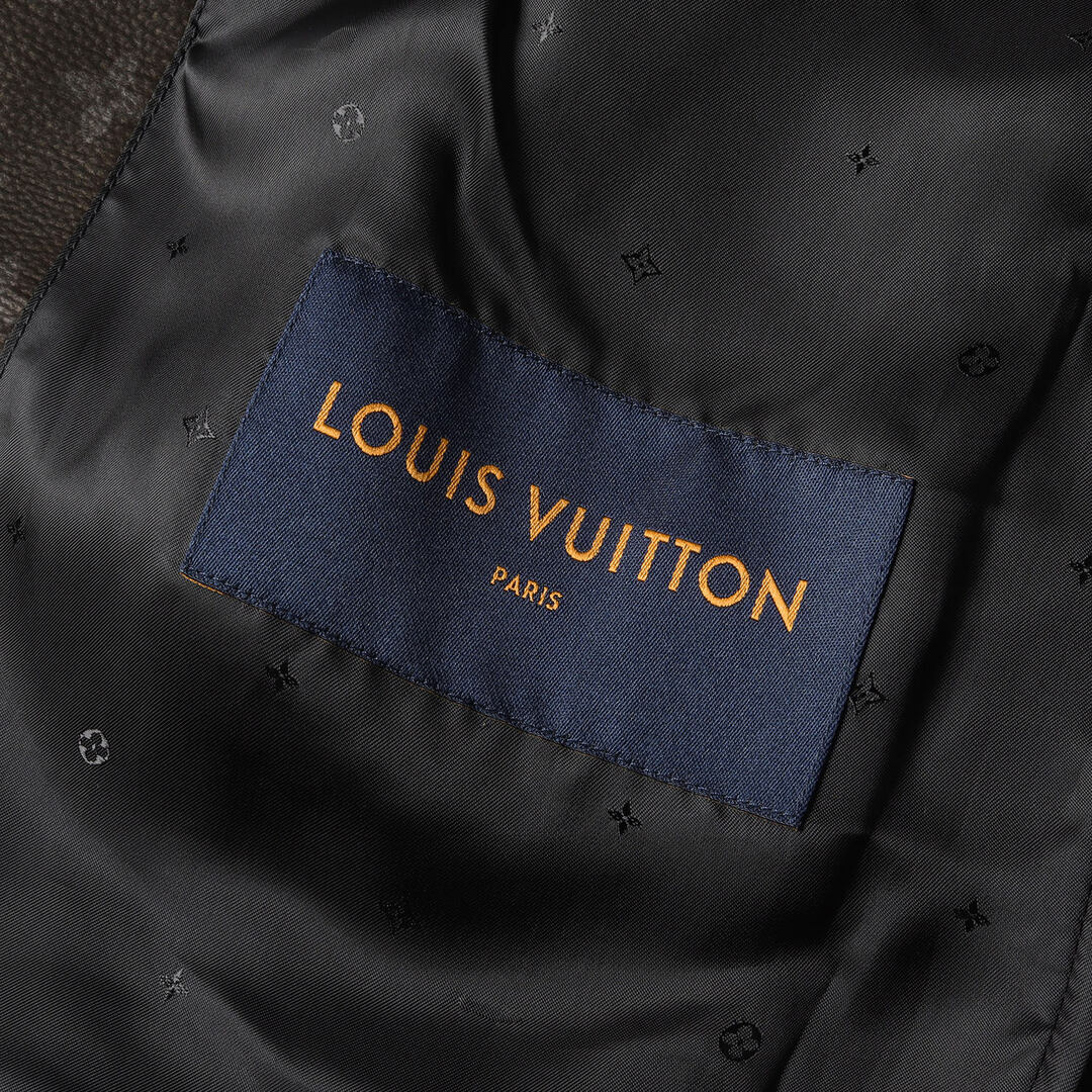 LOUIS VUITTON(ルイヴィトン)のLOUIS VUITTON ルイヴィトン ジャケット モノグラム エクリプス グレーズ MK2 ジャケット HFL86EHWD アウター レザー ブルゾン トラッカー PVC  18AW ブラウン 48 【メンズ】【中古】【美品】 メンズのジャケット/アウター(その他)の商品写真