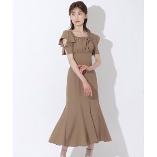 アンドクチュール(And Couture)のラッフルスリーブマーメイドワンピース(ロングワンピース/マキシワンピース)