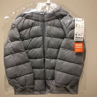 ユニクロ(UNIQLO)の【新品未使用】ユニクロ　ライトウォームパデットパーカ　90cm(ジャケット/上着)