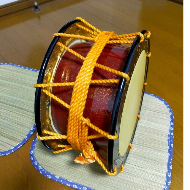 和太鼓　締太鼓　台　バチ付 楽器の和楽器(和太鼓)の商品写真
