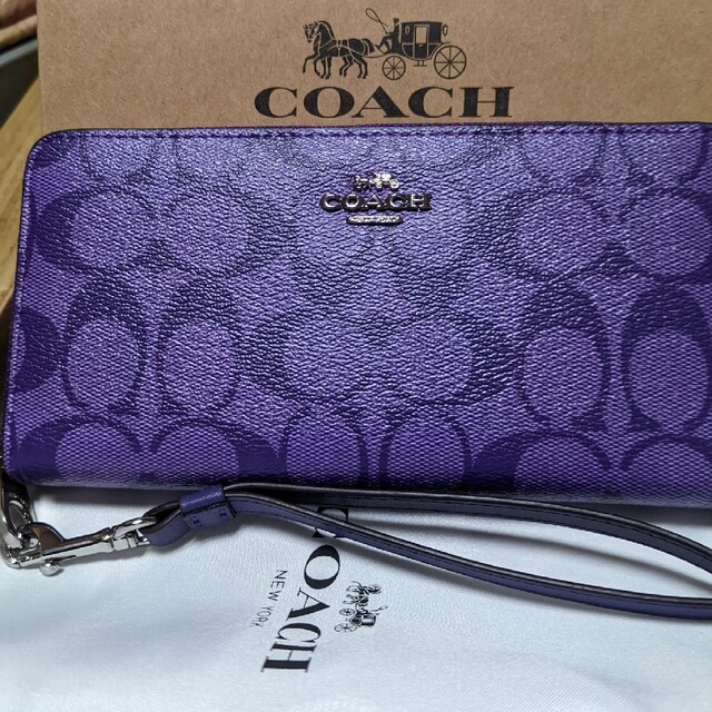 COACH(コーチ)のCOACH  長財布　シグネチャー紫 レディースのファッション小物(財布)の商品写真