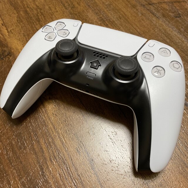 ps4コントローラー☆白ps5風PlayStation美品 | フリマアプリ ラクマ